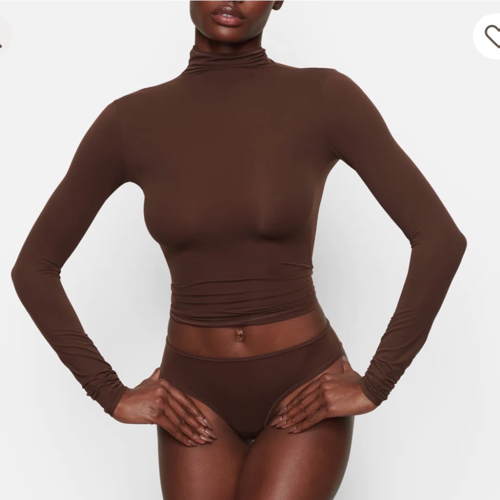 NWT Skims Fits Everybody Turtleneck Top new cocoa brown